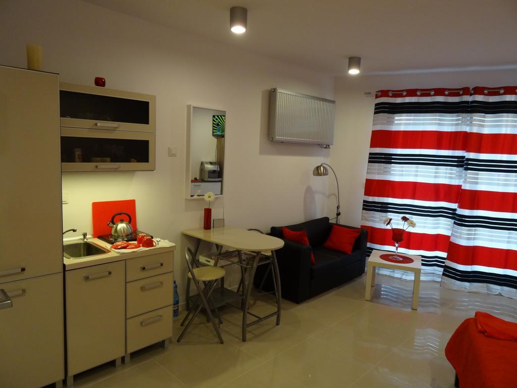 Apartamenty Metro Mlociny Varsavia Camera foto